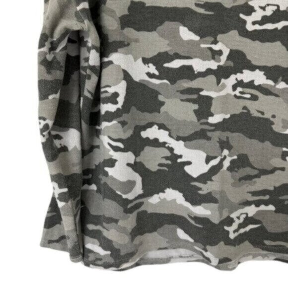 Chaser | Women's Gray Camo Print Long Sleeves Top Size Large - Picture 2 of 8